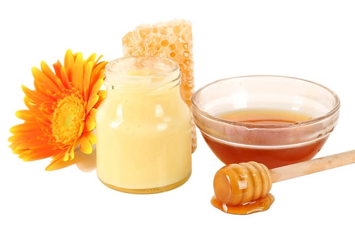 Sữa ong chúa tươi và 5 lợi ích sức khỏe đến từ sữa ong chúa tươi 6 sua ong chua 2
